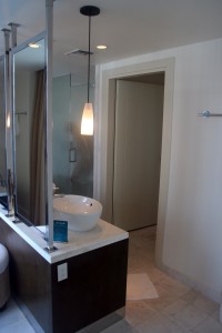 EPIC Hotel Miami, Bathroom Photo Number 2